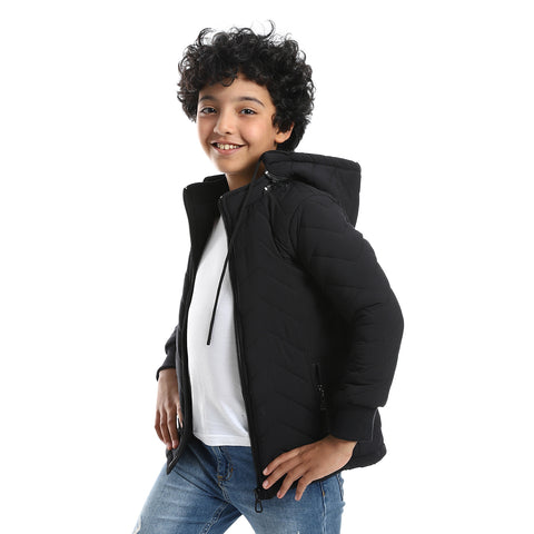 Boys' jacket capotene with zipper and pockets.