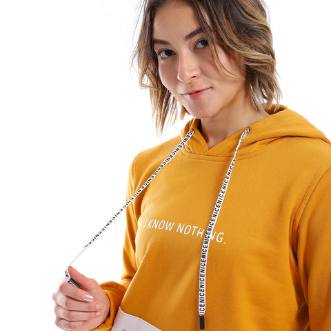 Women's hoodie printed with front pocket and zipper