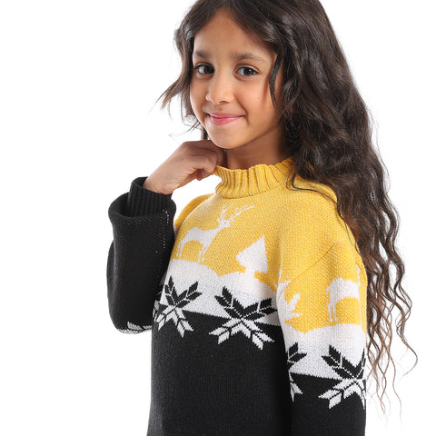 Girl's wool pullover with multicolor design