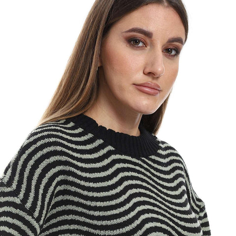 wool women pullover with round neck