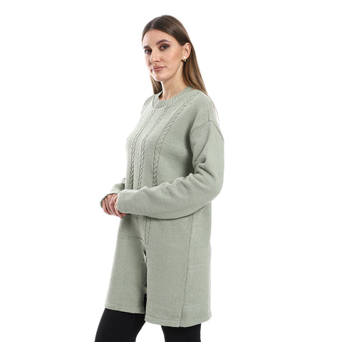 wool women pullover with round neck