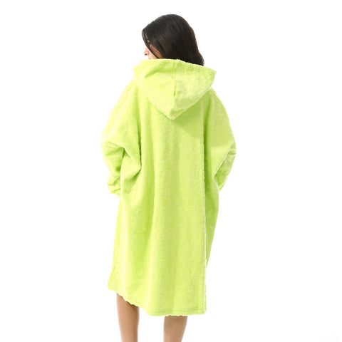 Women Over Size Closed Hoodie With Front Pocket