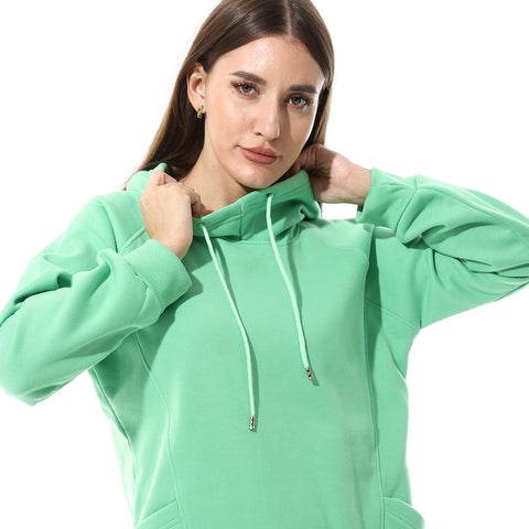 WomenClosed Hoodiewith Front Pockets