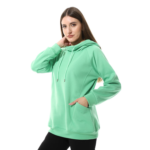 WomenClosed Hoodiewith Front Pockets