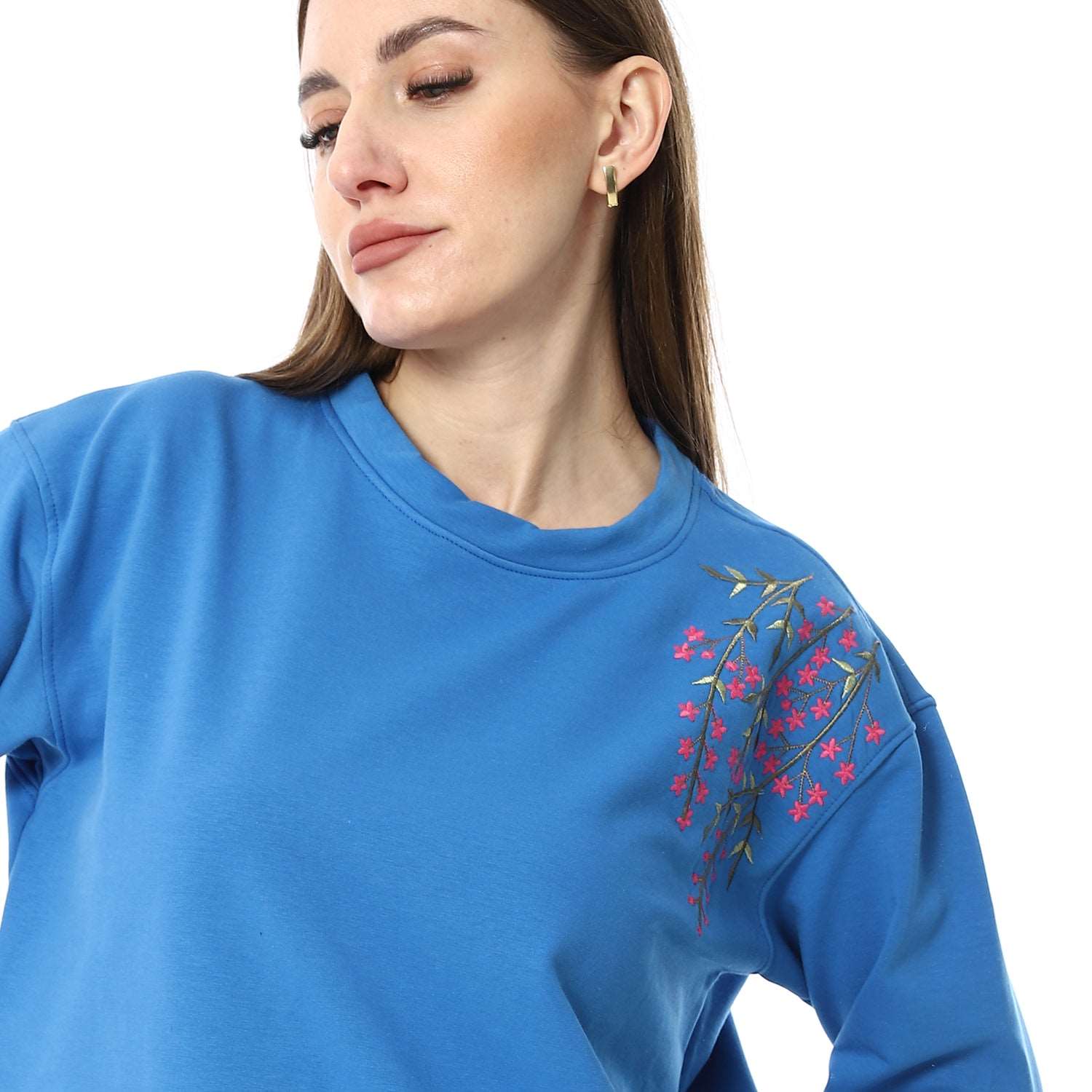 Women Embroidery T-shirt with Long Sleeves