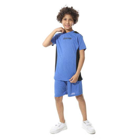 Boys sports kit with sports T-shirt and shorts طقم رياضي اولادي بتيشيرت وشورت رياضي 