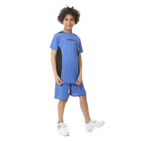 Boys sports kit with sports T-shirt and shorts طقم رياضي اولادي بتيشيرت وشورت رياضي 