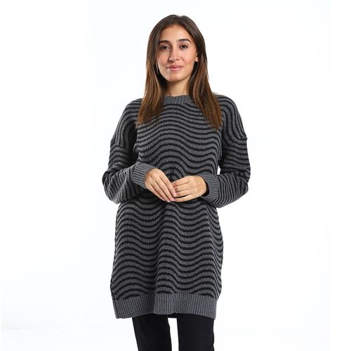 Women Wool Pullover With Round Neck