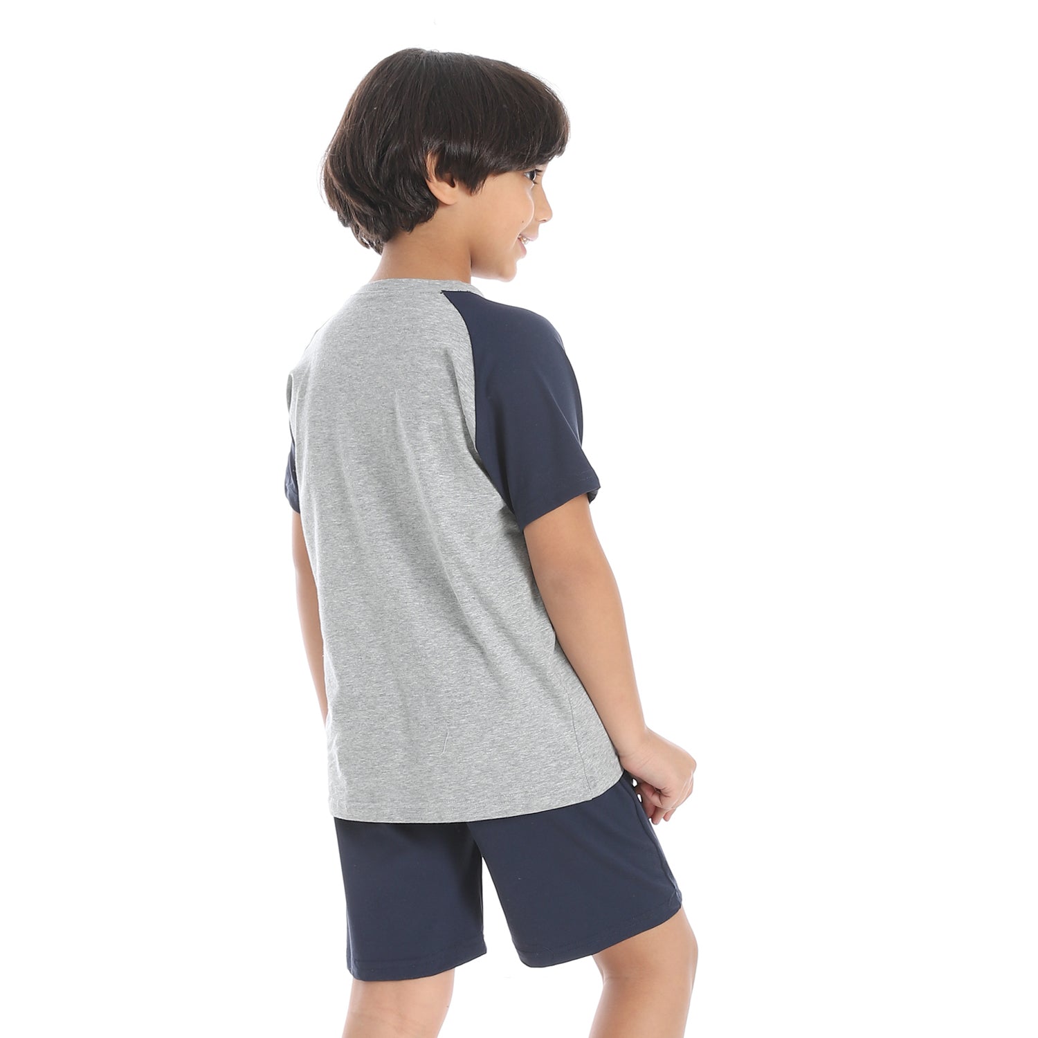 Boy's cotton set with T-Shirt and Shorts - طقم اولادي قطن بتيشيرت وشورت 