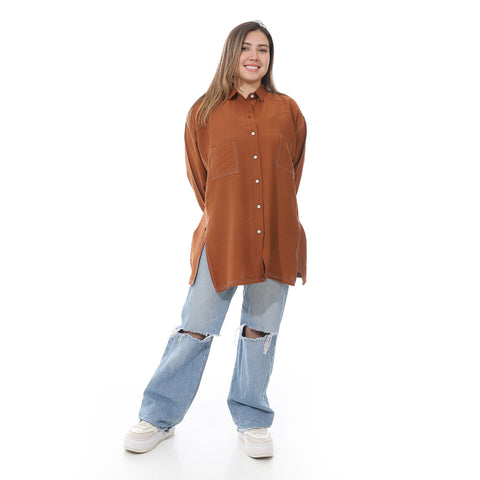 Women's linen shirt with collared neck and long sleeves from Caesar - قميص نسائي بني واسع بجيوب اماميه من سيزر 