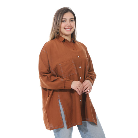 Women's linen shirt with collared neck and long sleeves from Caesar - قميص نسائي بني واسع بجيوب اماميه من سيزر 
