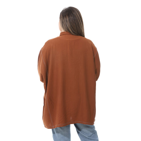 Women's linen shirt with collared neck and long sleeves from Caesar - قميص نسائي بني واسع بجيوب اماميه من سيزر 