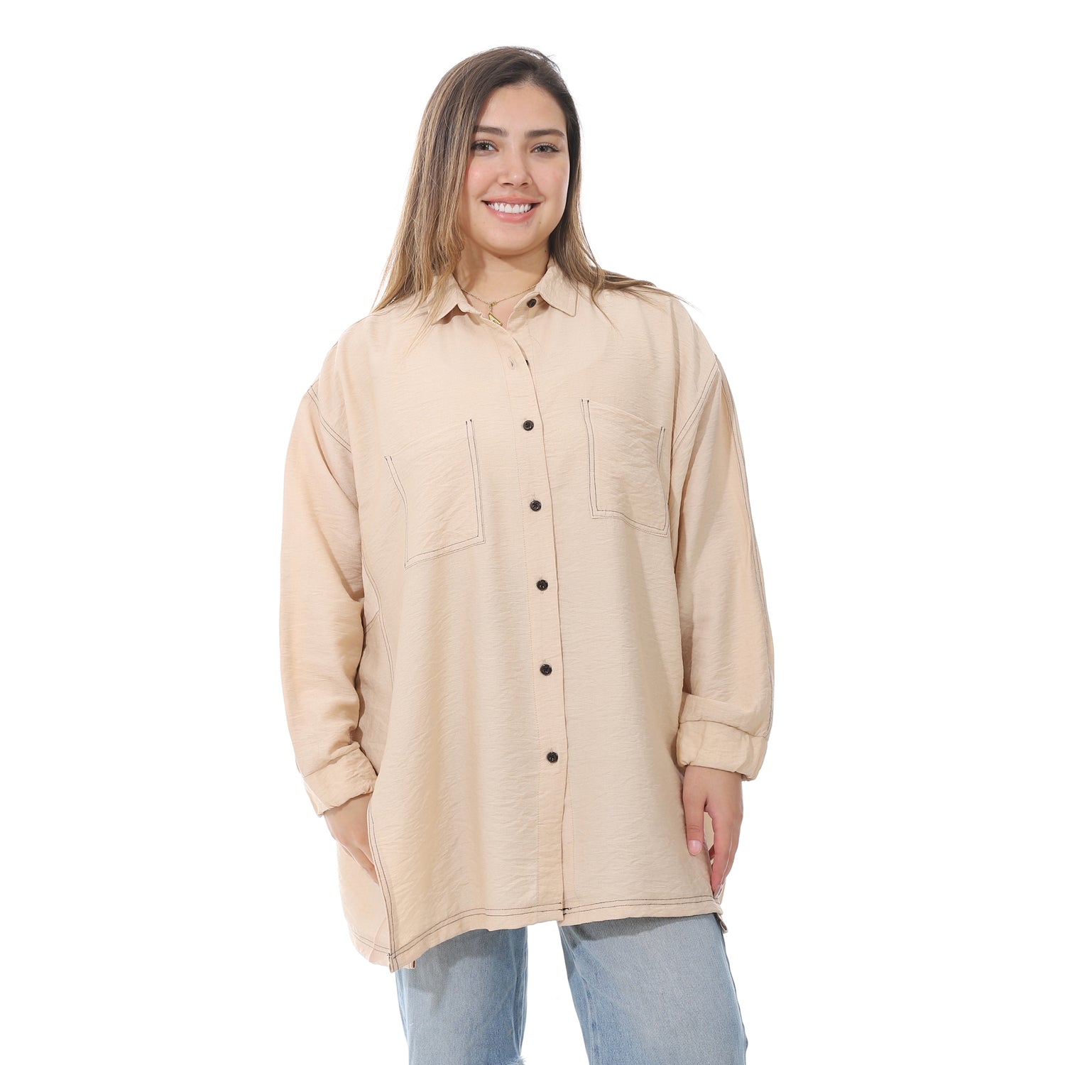 Women's linen shirt with collared neck and long sleeves from Caesar - قميص نسائي بيج واسع بجيوب اماميه من سيزر 