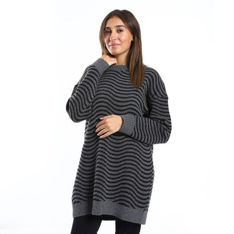 Women Wool Pullover With Round Neck