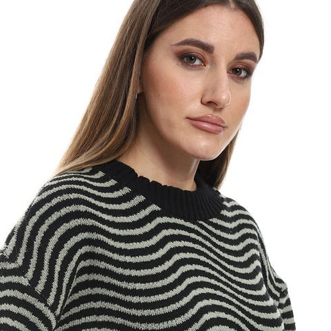 Women Wool Pullover With Round Neck