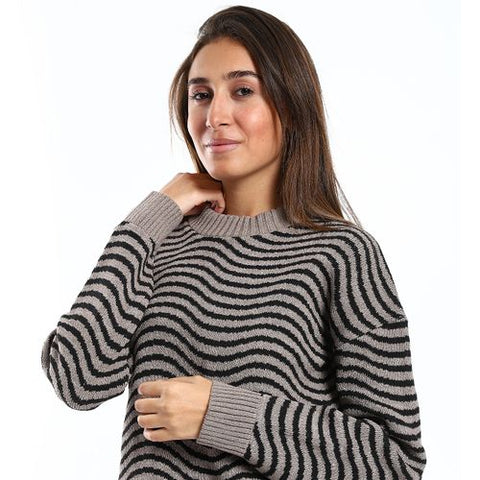 Women Wool Pullover With Round Neck