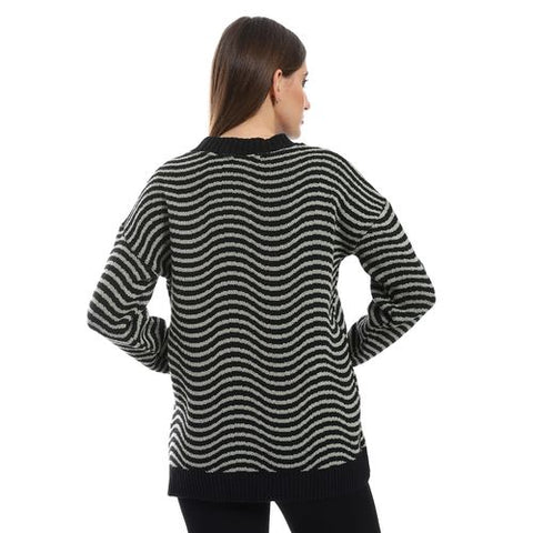 Women Wool Pullover With Round Neck