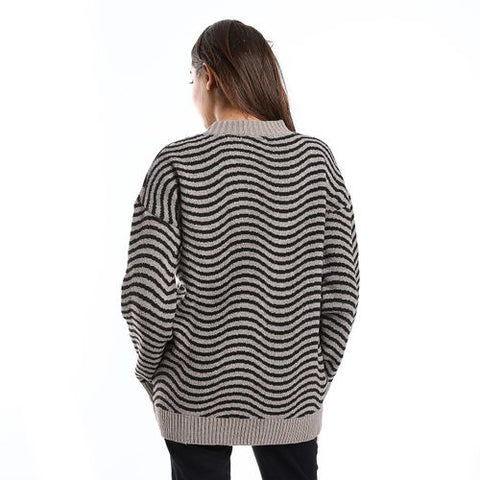 Women Wool Pullover With Round Neck