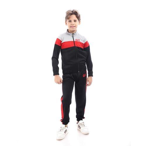 ترينج أولادي مكوّن من سويت شيرت وبنطلون
